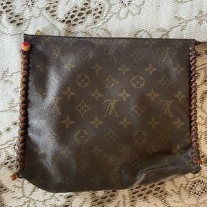 CUSYOM DESIGNED LV  BAG/ POUCH